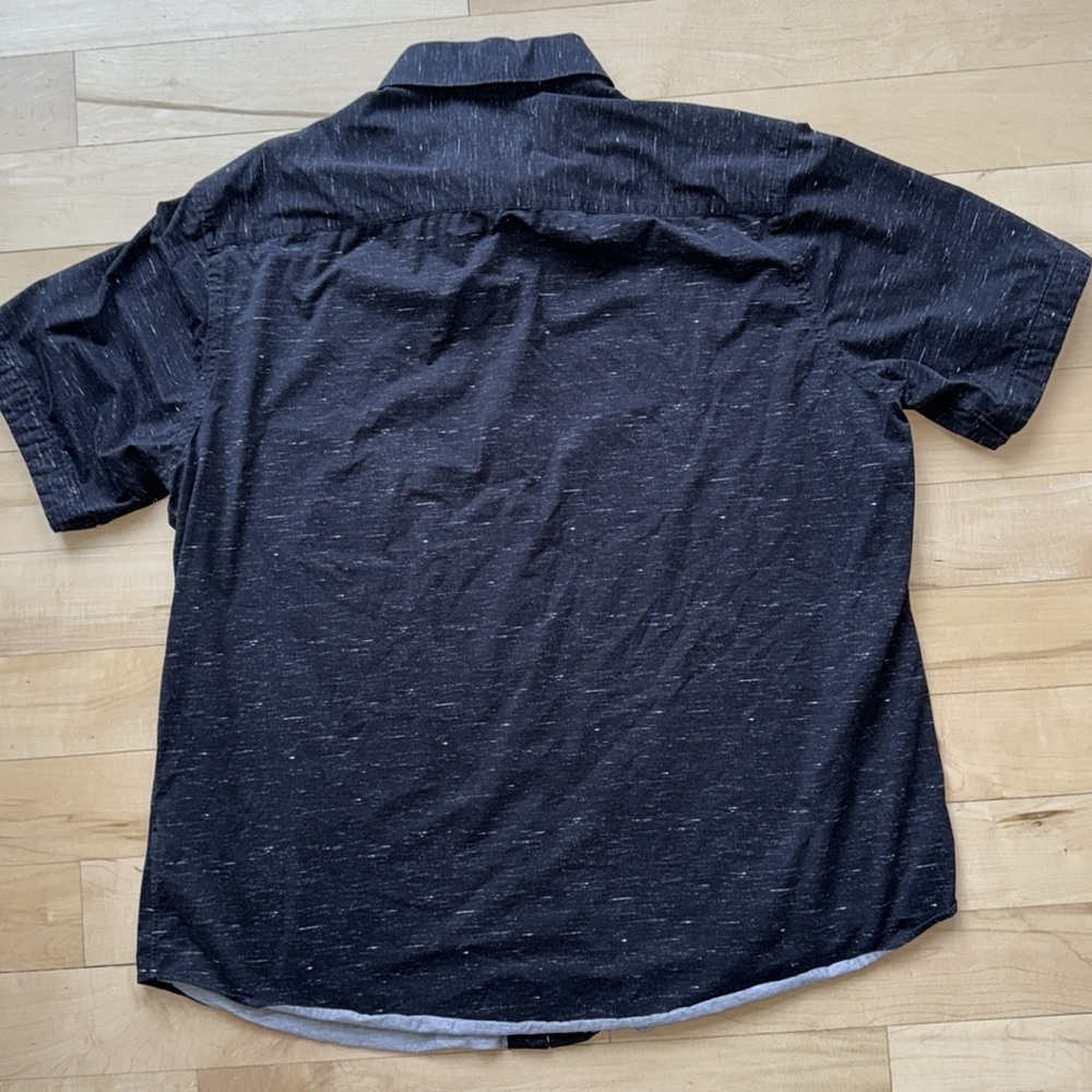 Men’s Bugatchi Short Sleeve Button Down - Picture 3 of 3